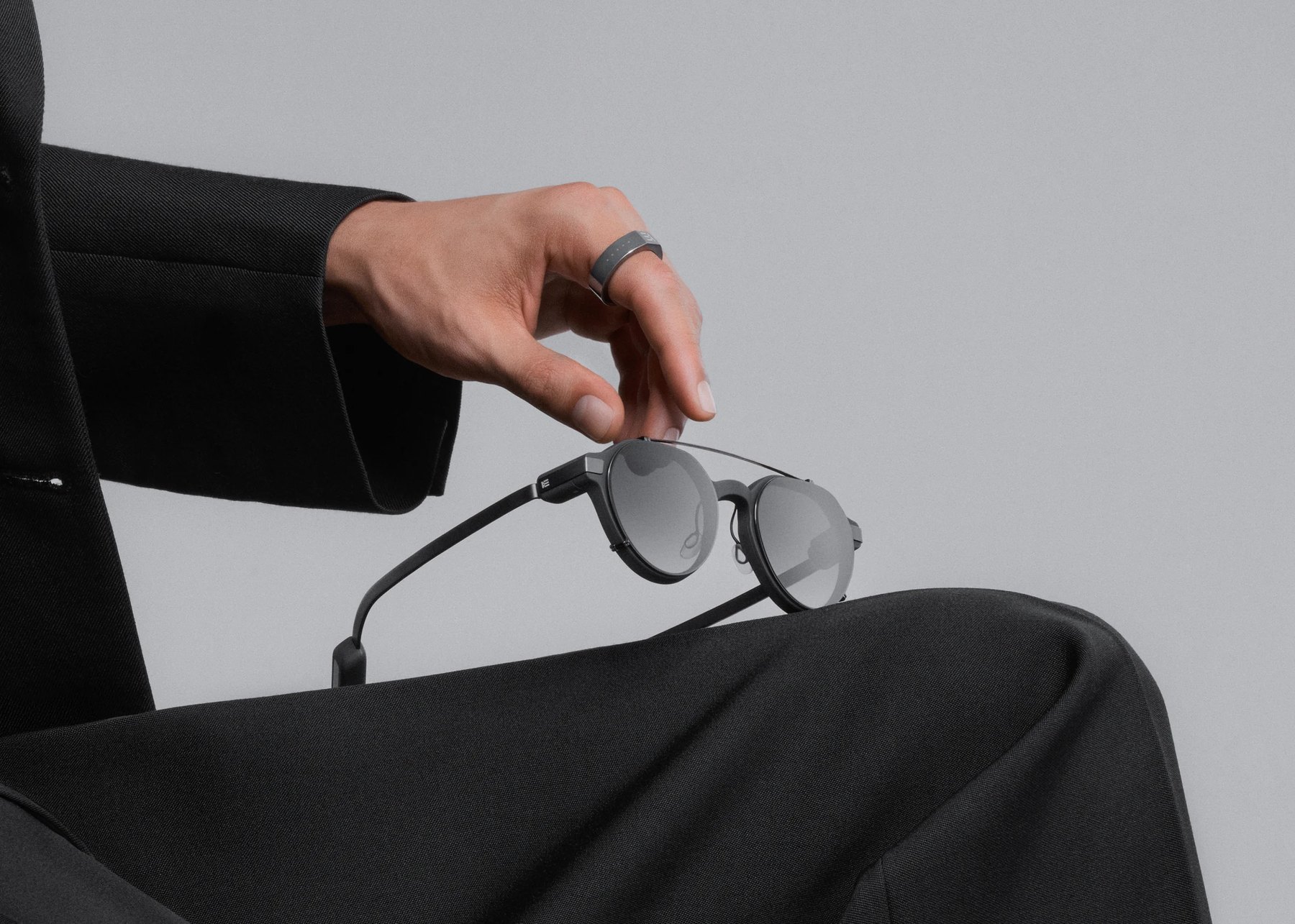 Even Realities G2 Smart Glasses mit magnetischem Sonnen-Clip und Even R1 Ring